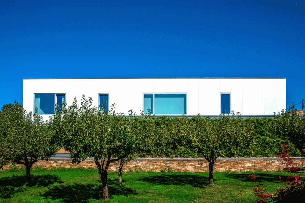exterior-vivienda-ventanaspvc-teccarsaWEB